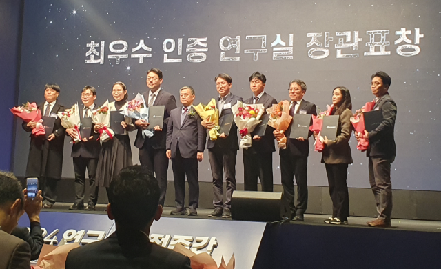 케이메디허브 첨단의료기기개발지원센터 레이저시험실이 지난 25일 국가연구안전관리본부 주관 