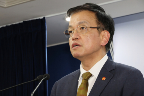 최상목, '비상계엄' 심야 F4회의 소집…금융시장 점검