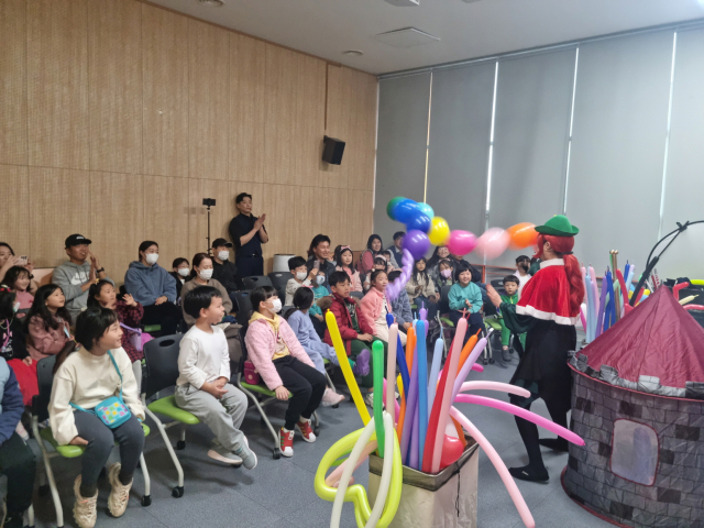 대현도서관 12월 연말 행사 운영 사진. 행복북구문화재단 제공