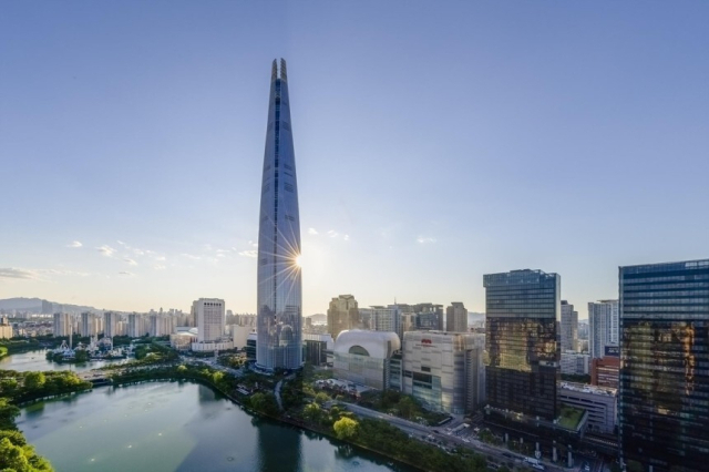 롯데월드타워 전경. 롯데물산