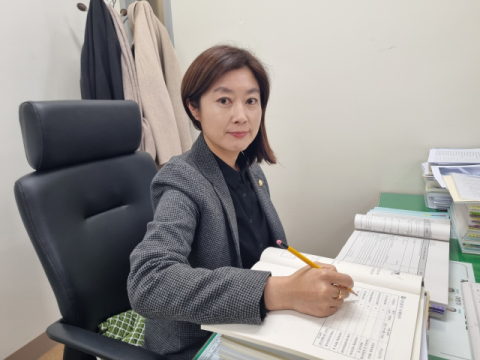 [의정외전議政外傳] '공부하는 풀뿌리 정치인' 포항시의회 김하영 의원
