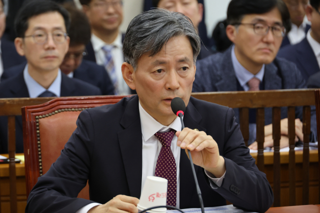 조지호 경찰청장이 국회 행정안전위원회 전체회의에서 위원 질의에 답변하고 있다. 연합뉴스