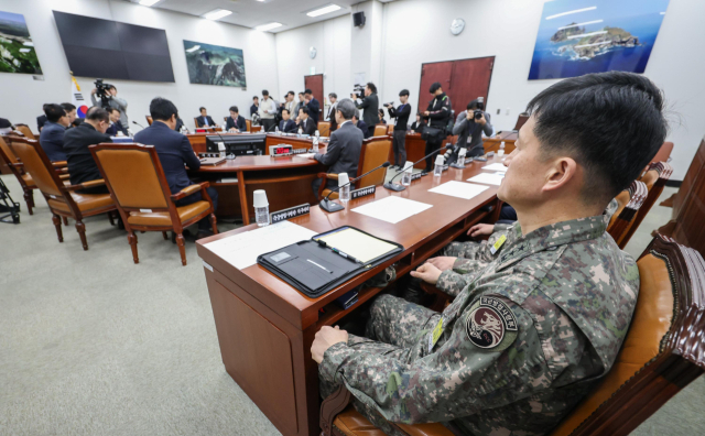 이경민 국군방첩사령관 직무대행이 7일 오전 서울 여의도 국회에서 열린 정보위원회 전체회의에 출석하고 있다. 연합뉴스
