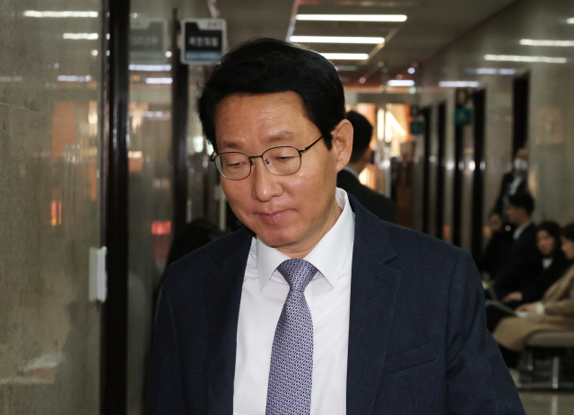 국민의힘 김상훈 의원이 9일 오전 국회 본청 원내대표실에서 열린 중진 의원 모임에 참석하고 있다. 연합뉴스