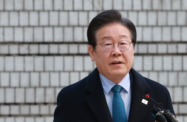 더불어민주당 이재명 대표가 10일 오전 서울 서초구 서울중앙지법에서 열린