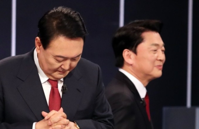윤석열 대통령, 안철수 국민의힘 국회의원. 연합뉴스
