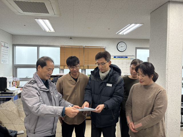 대구동부경찰서가 지난 10일 공동체지역관서인 동내혁신파출소에서 주민 밀착형 범죄예방 활동을 진행했다. 동부경찰서 제공
