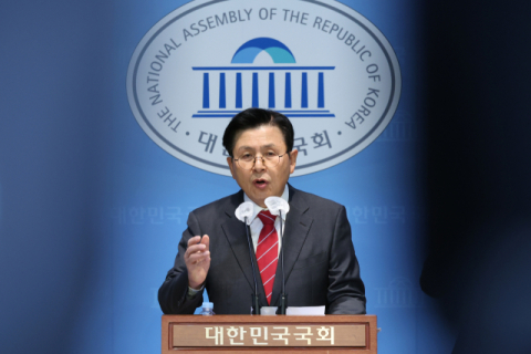 황교안, 尹 '내란 우두머리' 재판 변호인단 합류