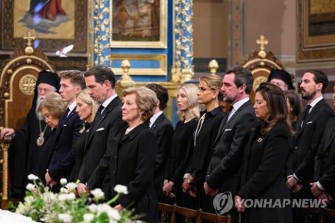 그리스 前 왕실, 50년 만에 공화정 인정 후 국적 회복 신청