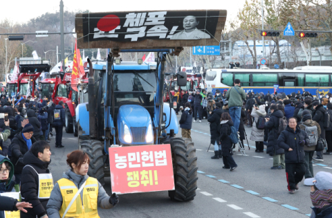 경찰, '尹파면 트랙터 행진' 불허, 전농 