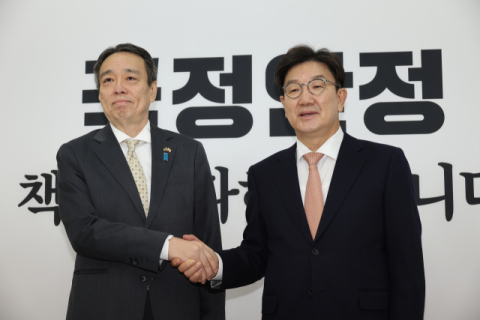 여야, 주한일본대사 만나 정국 혼란 우려 불식…양국관계 중요성 강조