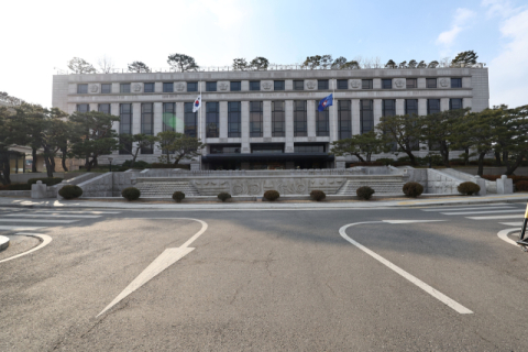  헌재, 4월 재판관 2명 퇴임…尹 탄핵 결론 속도내나
