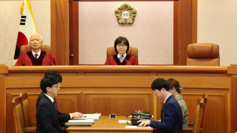 尹 탄핵 사유 '내란 철회' 논란에…민주당 
