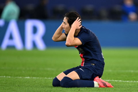 슈퍼컵 든 이강인, PSG 입단 후 4번째 우승