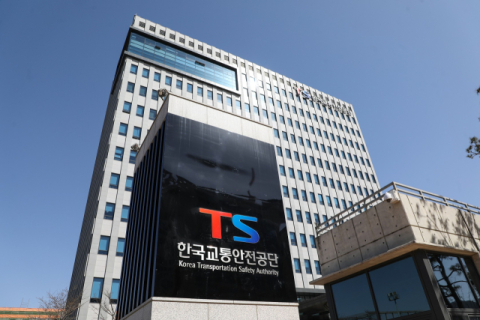 고령운전자 '페달 오조작' 사고 막는다…200명에 방지장치 무상 보급