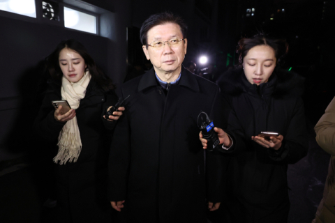 [속보] 박종준 전 경호처장 2차 조사도 종료, 이진하 이어 청사 빠져나와