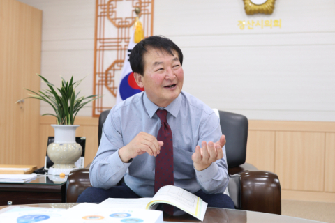 [의정외전] 해병대 정신으로 시민 속에 뛰어든 안문길 경산시의원