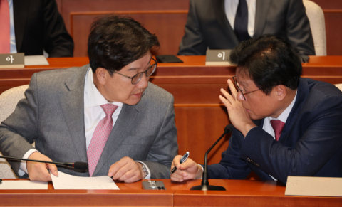 與 의원들 '계엄특검법' 발의 여부, 당 지도부에 일임