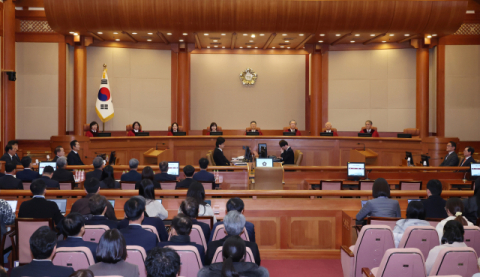 '尹 불참' 첫 변론 4분 만에 종료…16일 본격 돌입