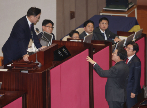 대통령 권한대행 체제에서도 거부권 '도돌이표' 악순환