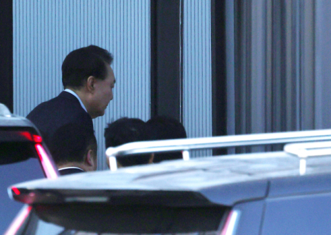 공수처에 '침묵 저항'하는 尹대통령…조서 열람·날인·답변 모두 거부