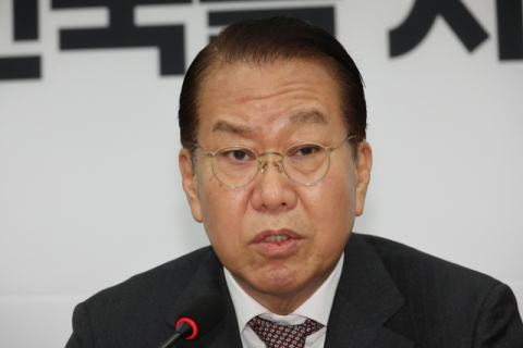 '위로하는 차원' 권영세 설 선물 거부한 보수 유튜버들