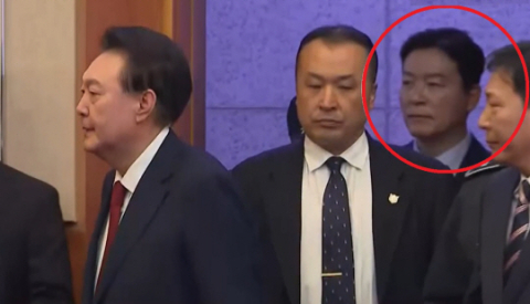 '구속영장 기각' 김성훈 경호차장, 尹 바로 옆 근접 경호