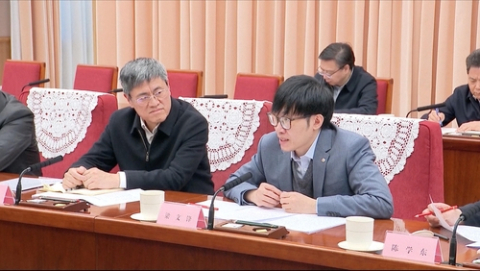 만 40세 딥시크 창업자, 은둔행보에도 관심↑