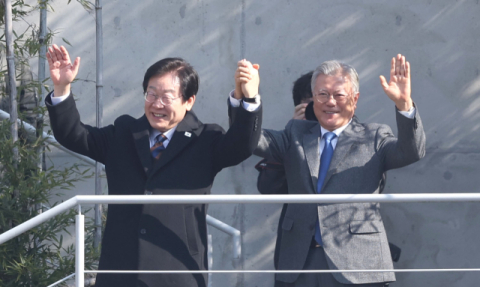 文, 이재명에게 