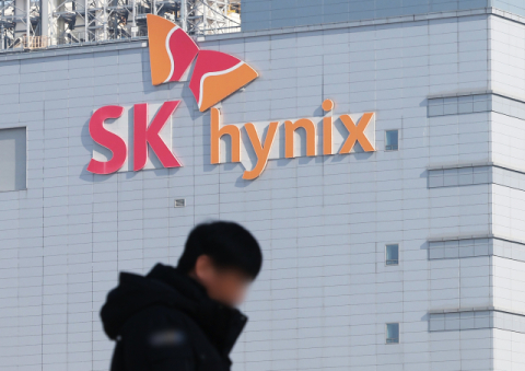 'SK하이닉스 中기술유출' 협력사 부사장, 징역형