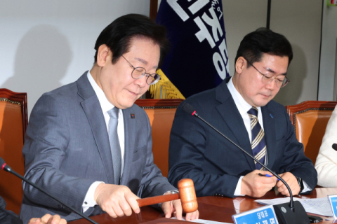 이재명, 기본사회위원장도 내려놓는다…