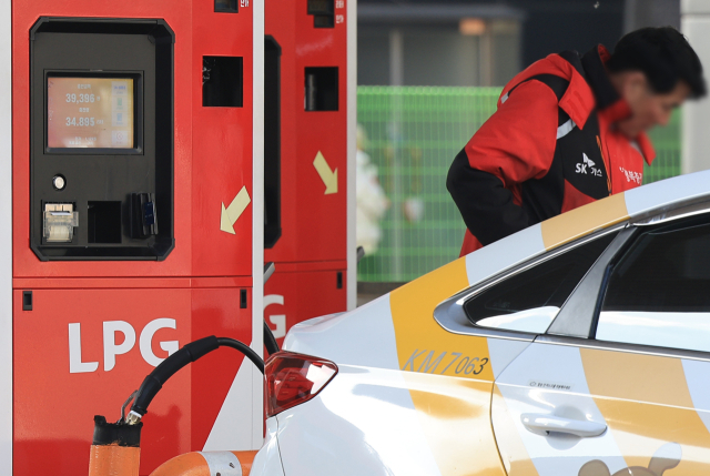 지난 2월 1일 오후 서울 시내 한 LPG 충전소의 모습. 연합뉴스