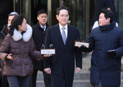 이재용 삼성전자 회장, '부당합병·분식회계' 항소심서 '무죄'