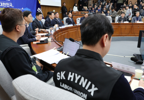 '트럼프 화살' 한국 노리는데…巨野 반대에 막힌 '반도체법'