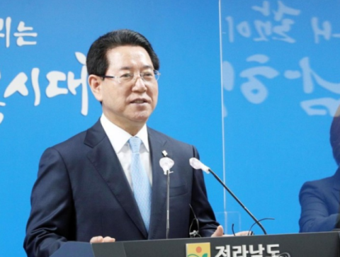 尹 대통령에 날선 비판…김영록 전남지사 