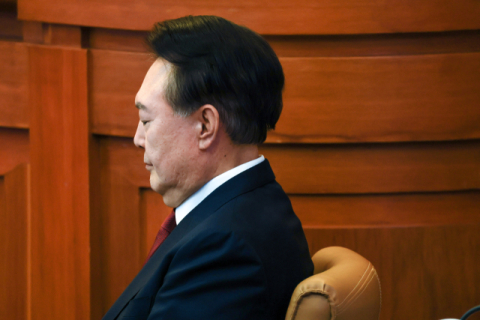 尹 대통령 '탄핵 반대' 여론 오차범위 내 진입…인용 51% 기각 47%