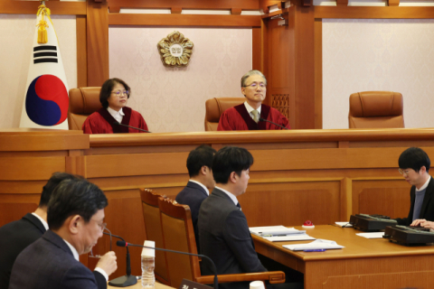 국정 공백 한 달째 미궁…배경·절차·심리 전과정 논란투성이