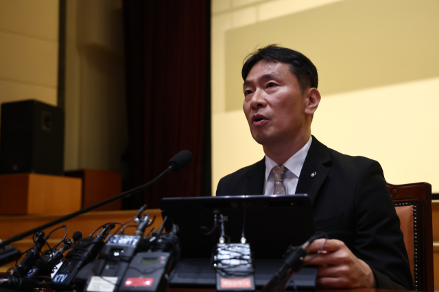이복현 금융감독원장이 10일 서울 금융감독원에서 2025년 업무계획 기자간담회를 갖고 있다. 연합뉴스