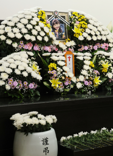 경찰, 초등생 살해 여교사 강제수사…체포·압수수색 영장 발부