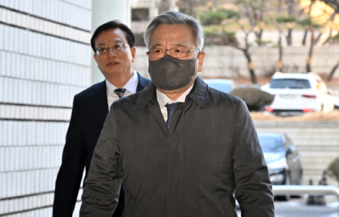 '대장동 50억 클럽' 박영수, 1심 징역 7년·벌금 5억원