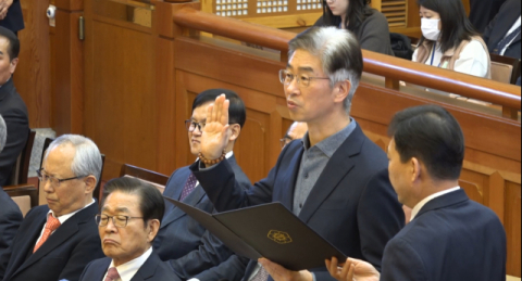 내란죄 철회→ 주2회 변론→ 선입선출 무시→ 90분 초시계 심리