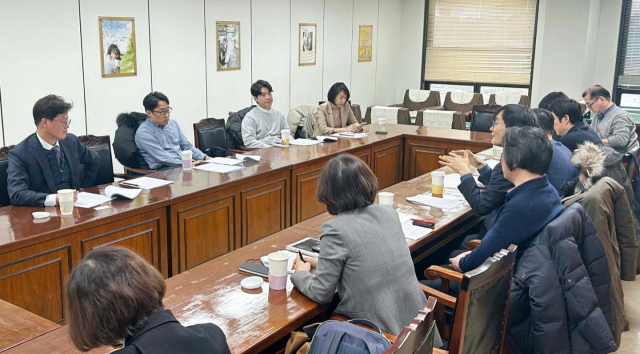 한국신문협회 생성형AI대응협의체는 지난 6일 AI 기업의 불공정행위에 대해 공정거래위원회에 제소하는 방안을 논의했다. 한국신문협회 제공