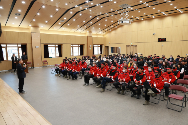 18일 예천군청에서 진행된 중대재해 예방을 위한 안전보건교육. 예천군 제공