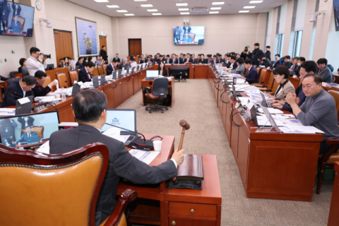 [속보]'에너지 3법' 여야 합의로 국회 산업위 통과