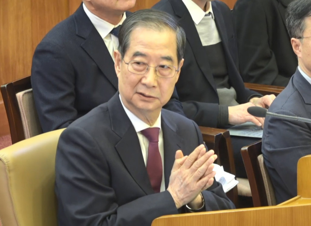 한덕수 국무총리가 20일 서울 종로구 헌법재판소에서 열린 윤석열 대통령 탄핵 심판 10차 변론에 증인으로 출석해 발언하고 있다. 연합뉴스