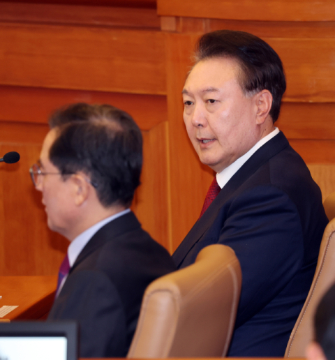 尹 측 