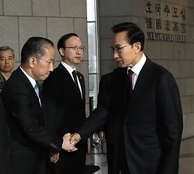 2010년 5월 24일 당시 이명박 대통령이 서울 용산동 전쟁기념관에서