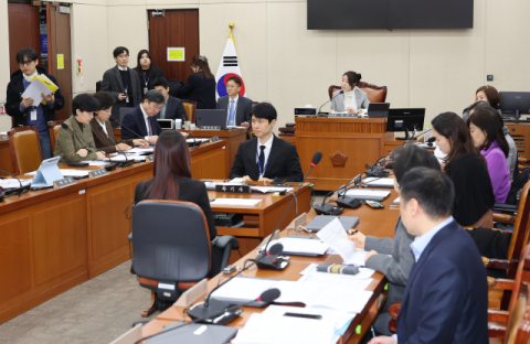 '의사 정원 심의' 의료인력 추계위법 복지위 상정