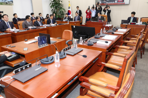 내란 국조특위, 野주도로 尹대통령 등 10명 고발…與 
