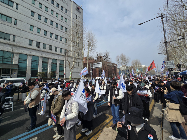 1일 정오 서울 마로니에공원 인근에서 전국대학생연합